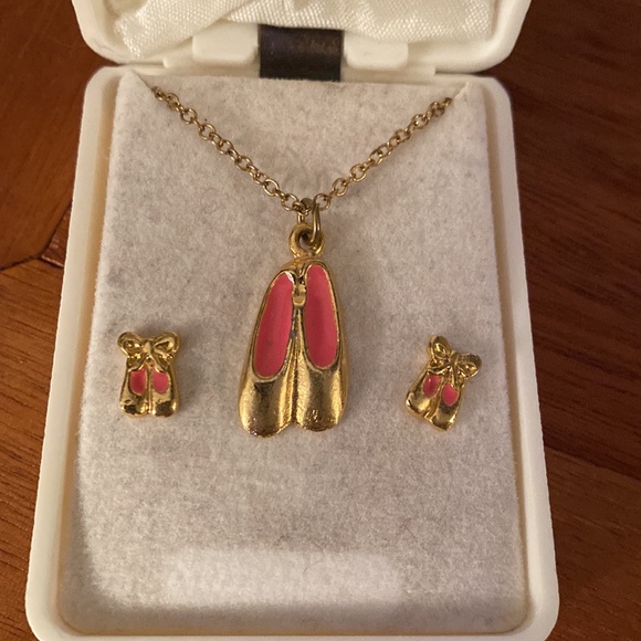 Ballet Slipper Jewelry Set - Picture 2 of 2